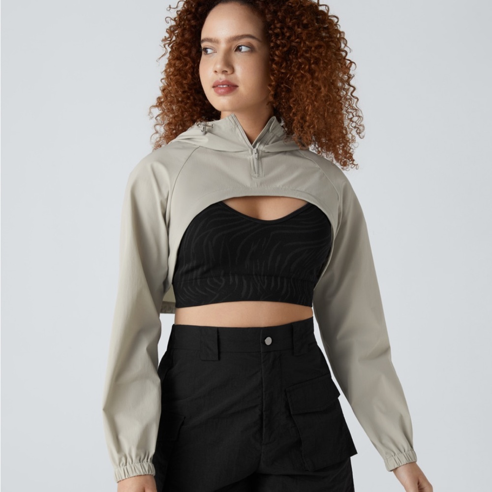 Halara Size L High Low Cropped Hiking Jacket